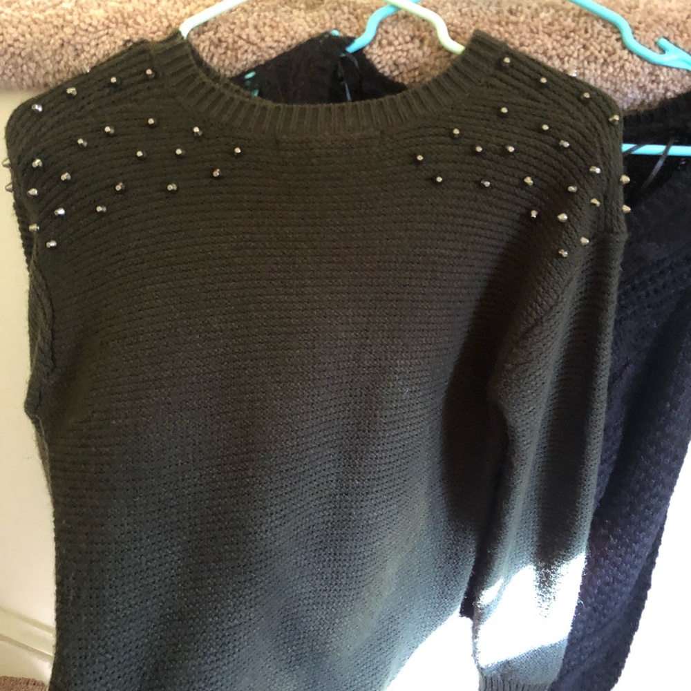 Sweater bundle - Picture 2 of 2